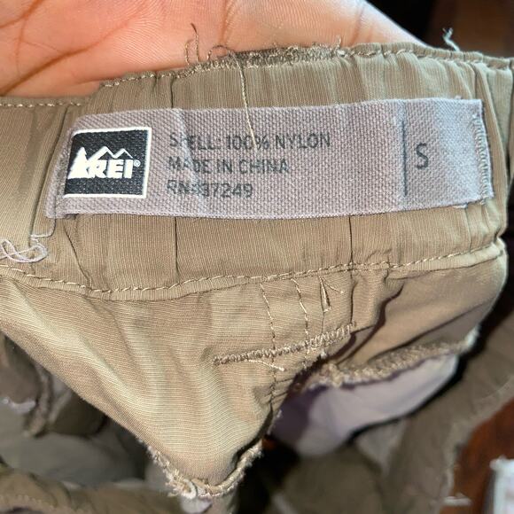 REI elastic waist lightweight hiking athleisure cargo shorts small army green - Picture 6 of 7